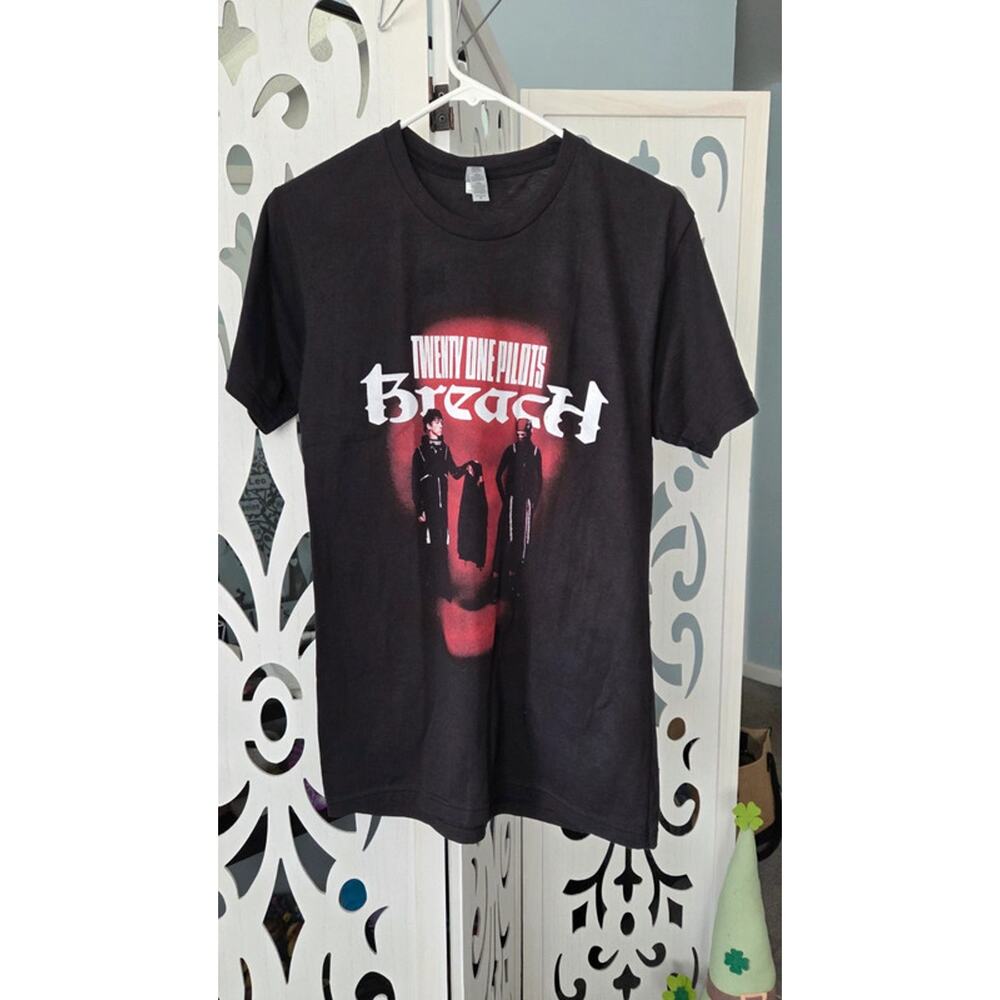 Twenty One Pilots Clancy Tour Breach 2025 Tee Black Small Band Shirt